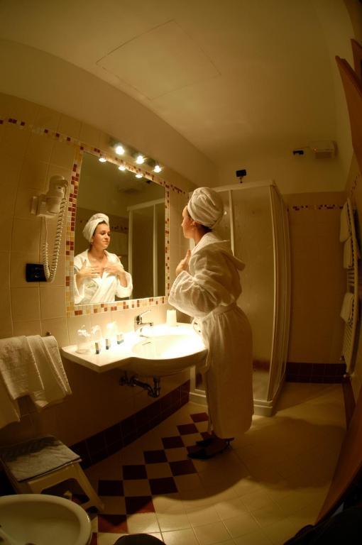 Hotel Daniela Levico Terme Cameră foto